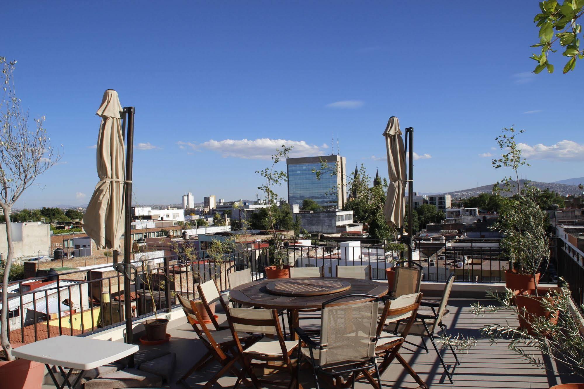 Suites Chapultepec Guadalajara Exterior foto